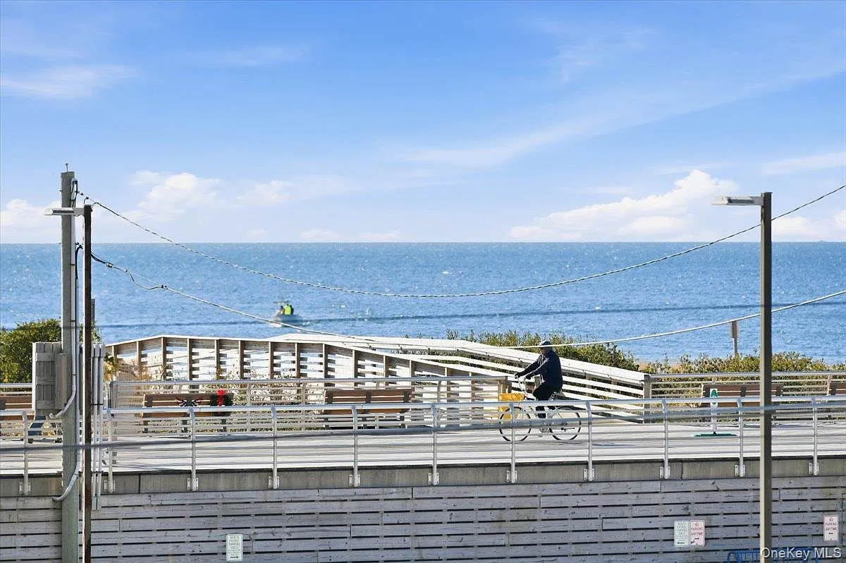 1 bed, 1.0 bath, 600 sqft, $2,500 — Photo 3