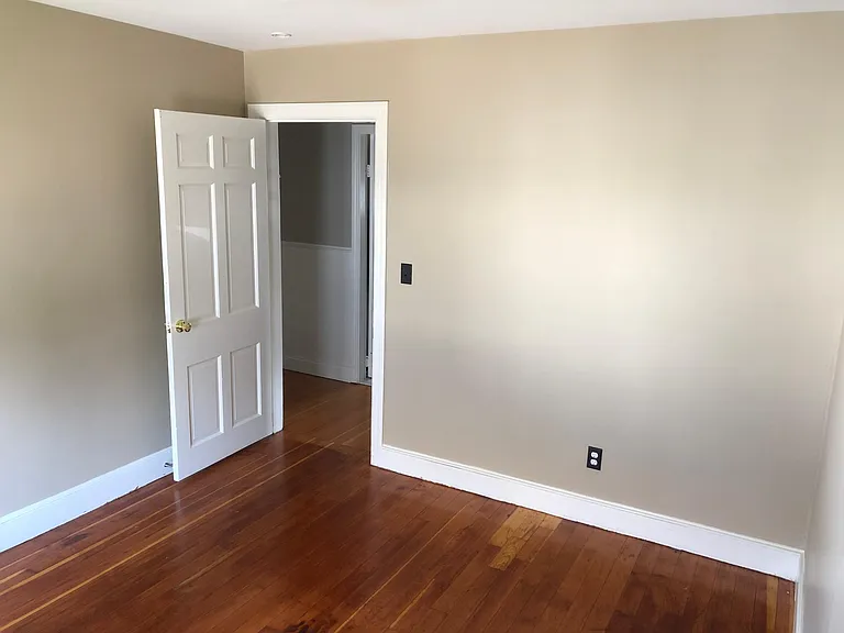 54 Monroe Ave #1 — Photo 6