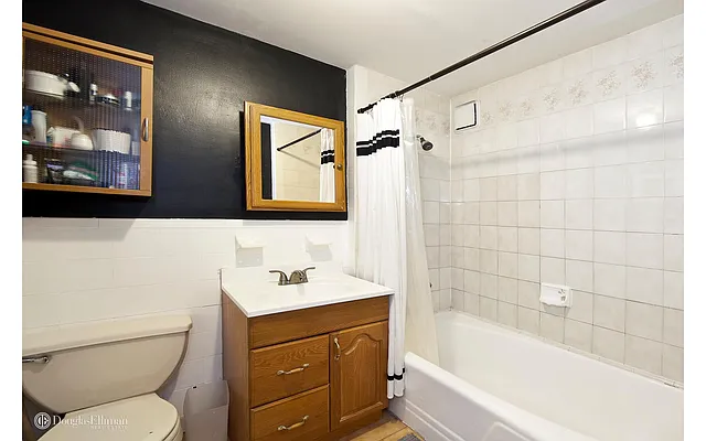 Rented by Douglas Elliman | media 8