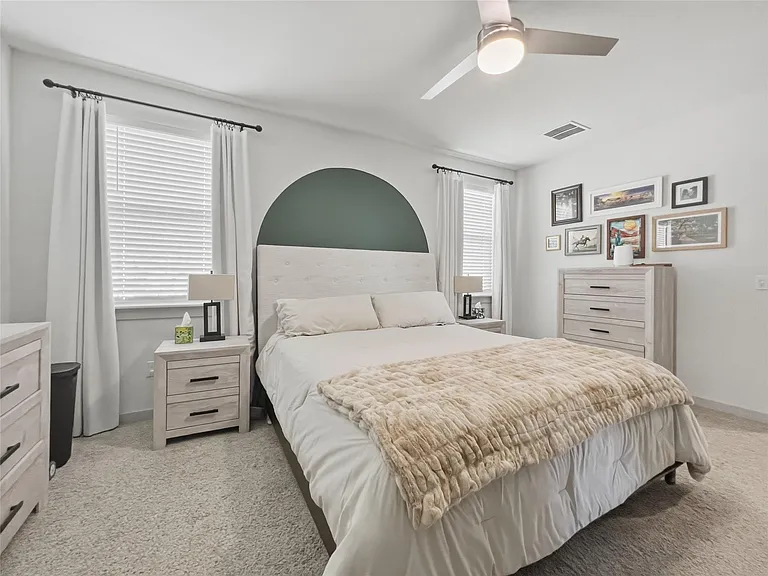 10620 Deaton Ln — Photo 13