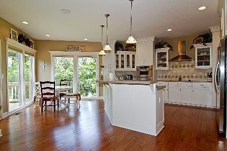 Kitchen / Breakfast Room