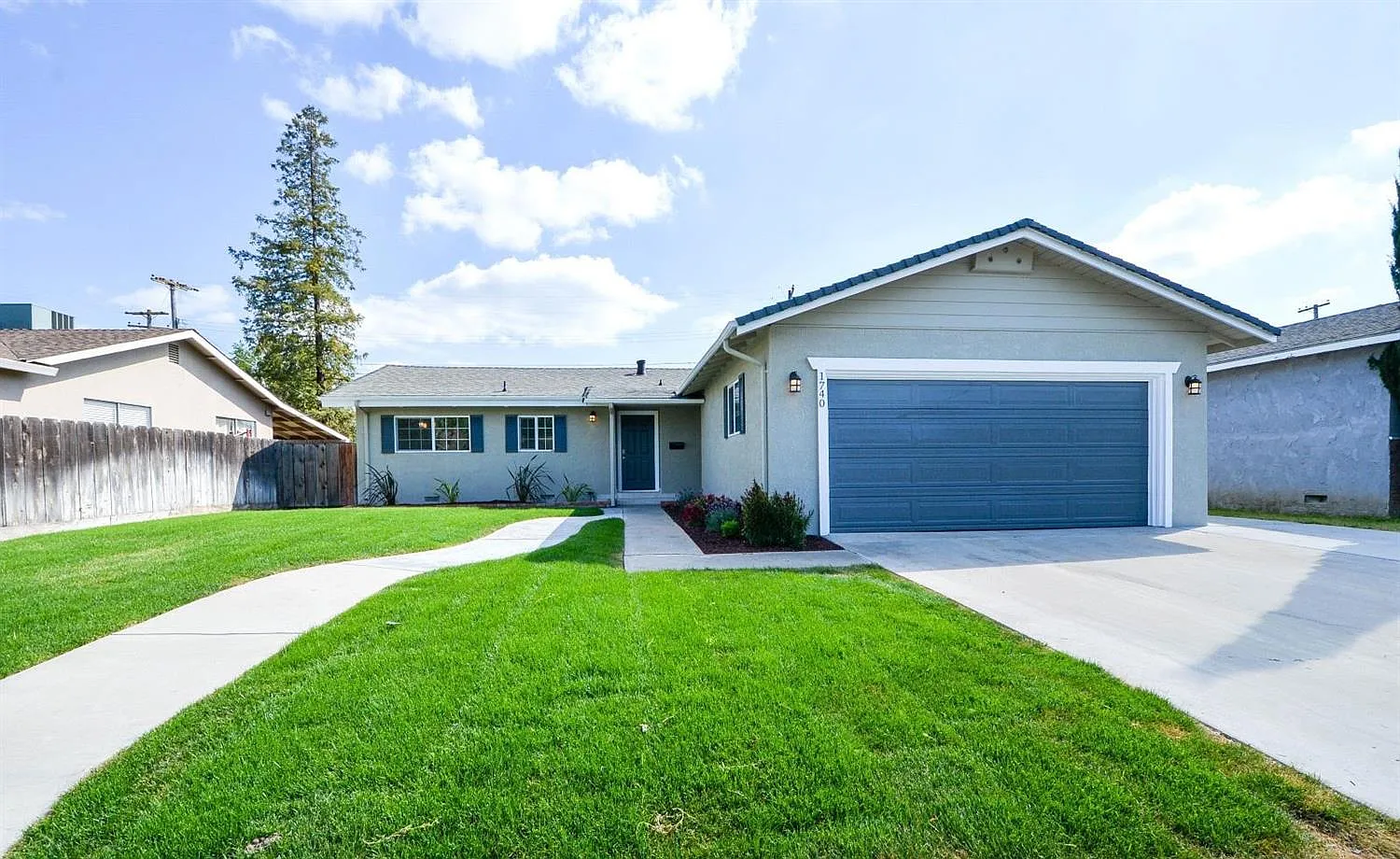1740 Primrose Ln photo 1