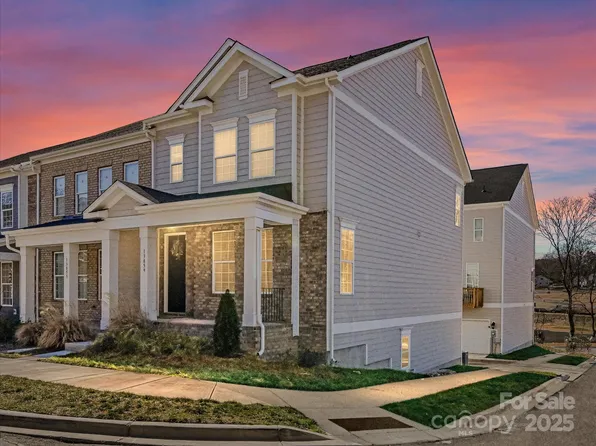 13859 Hill St, Huntersville, NC 28078