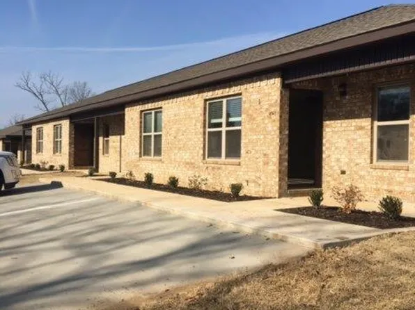 100 Jones Dr, Batesville, AR 72501
