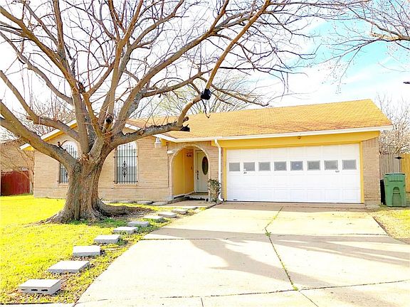 2nd image of 205 Fleetwood Ct