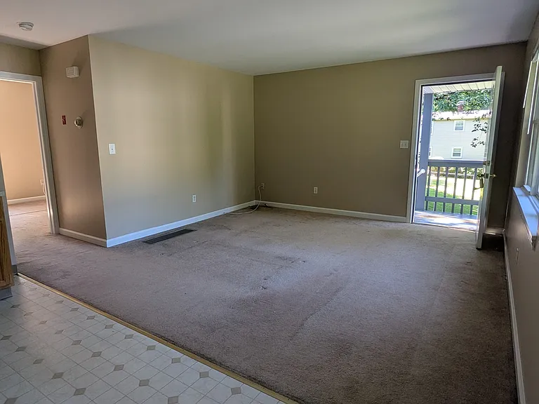 2771 Whitney Ave #C — Photo 3