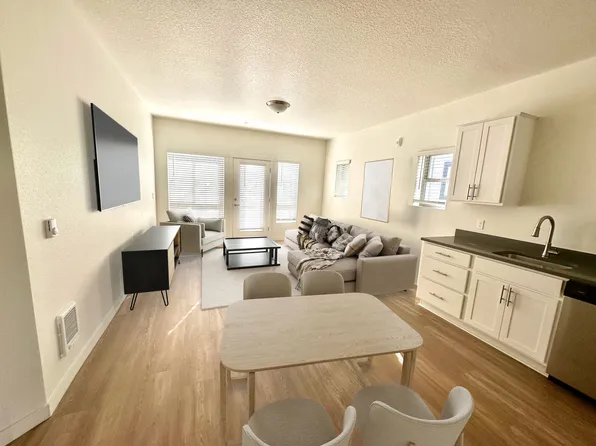 Halsey Crossing Apartments - **One Month Free Rent**, 22025 NE Halsey St #210, Fairview, OR 97024