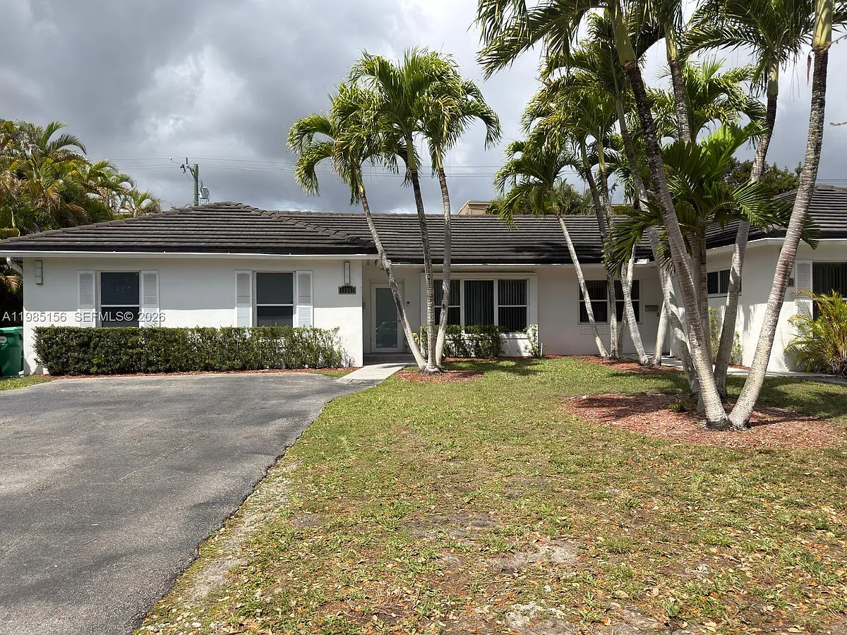 Building Photo - 11840 SW 81st Rd #1