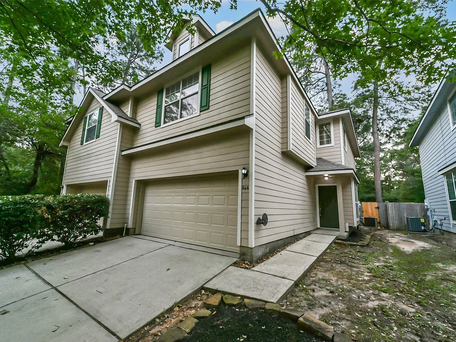 3 bed, 2.5 bath, 1639 sqft, $1,850 — Photo 2