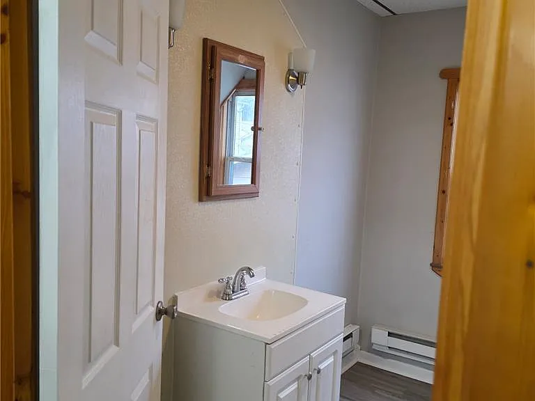 198 Gould St — Photo 10