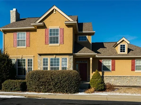 9858 Nieman Pl, Overland Park, KS 66213