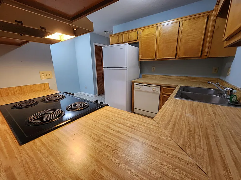 332 Hayden Rd — Photo 4