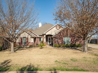 107 Honeysuckle Dr, Justin, TX 76247