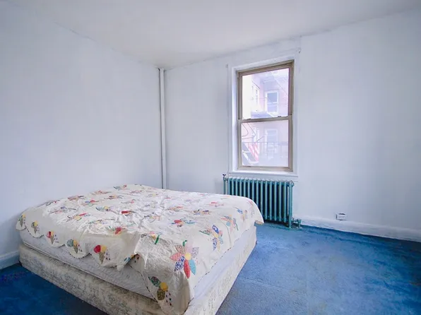 43-10 48th Avenue image 5 of 7