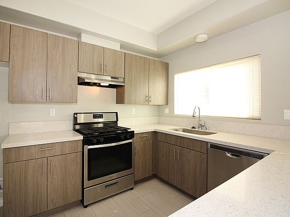 4th image of 11942 Terra Bella St Unit 1