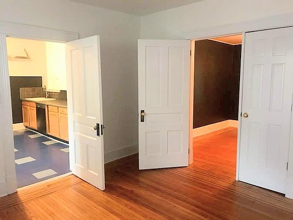 5th image of 527 5th Ave SE APT 2