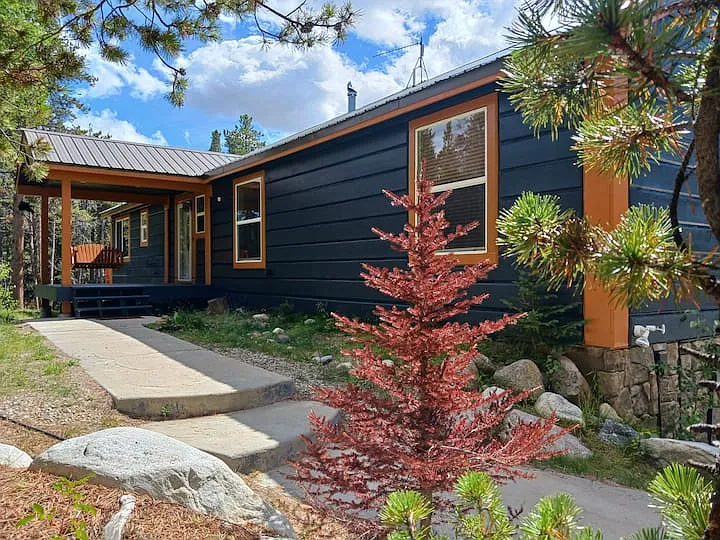 37 Isabelle Ct