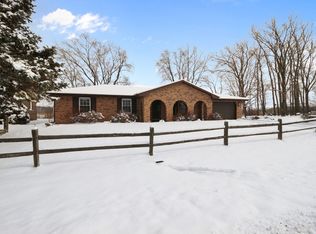 1254 N Erickson Dr, Kankakee, IL 60901
