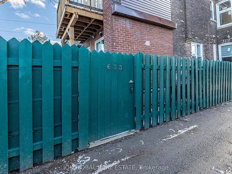 633 Ossington Ave #BASEMENT — Photo 11