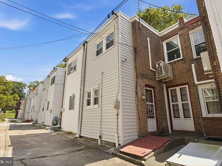 3323 Tilden St — Photo 31