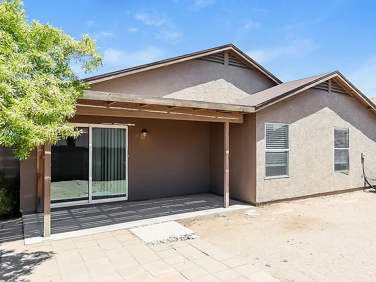11535 W Windrose Ave — Photo 16