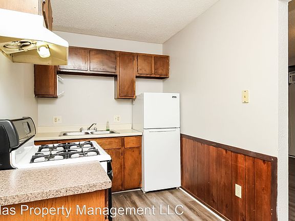 4th image of 1308 W Lexington Ave #11008375