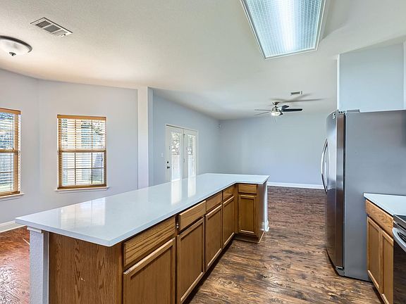 2nd image of 219 Woodlake Dr