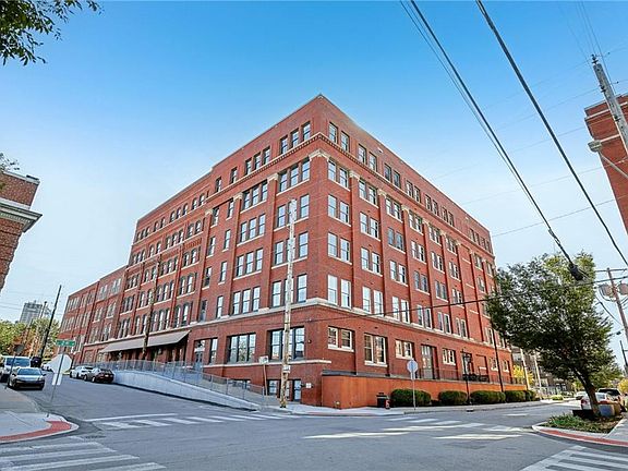 2nd image of 200 Main St APT 212