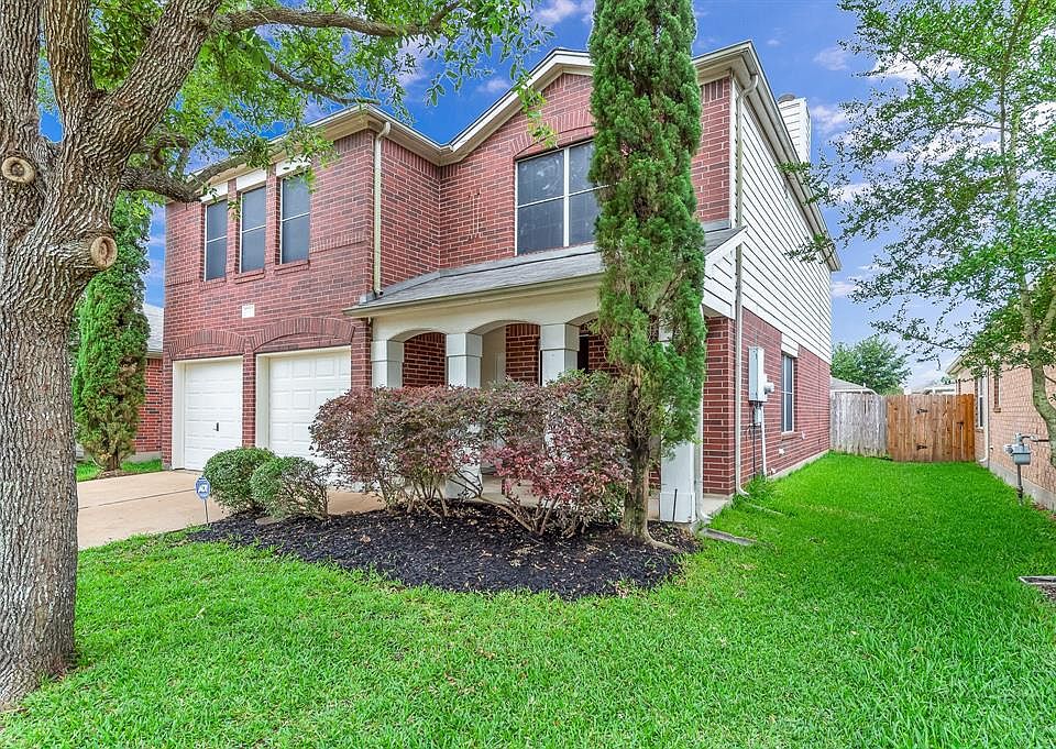 1st image of 4823 King Hallow Ln