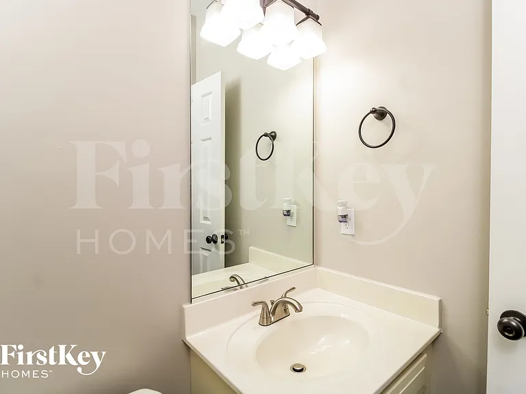 6063 Parkside Cir — Photo 13