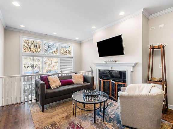 3rd image of 3035 N Racine Ave #1