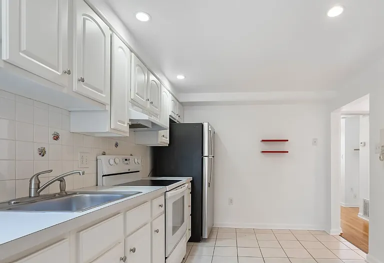 626 Carpenter St #2 — Photo 11