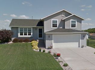 416 Park View Rd, Deerfield, WI 53531