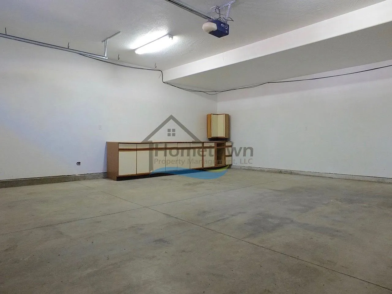 4 bed, 2.5 bath, 1869 sqft, $2,400 — Photo 2