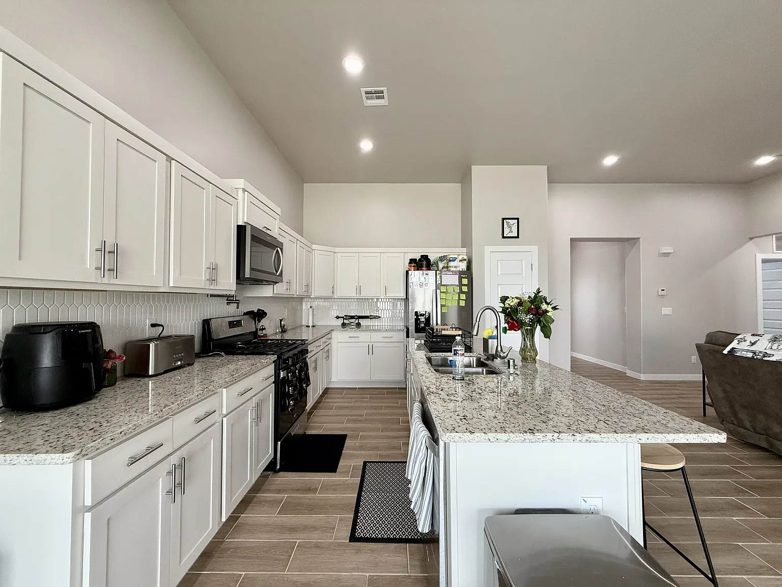 51069 Purple Mat Avenue - 1 — Photo 3