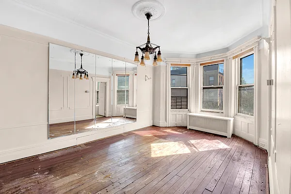 Sold by Compass | media 23