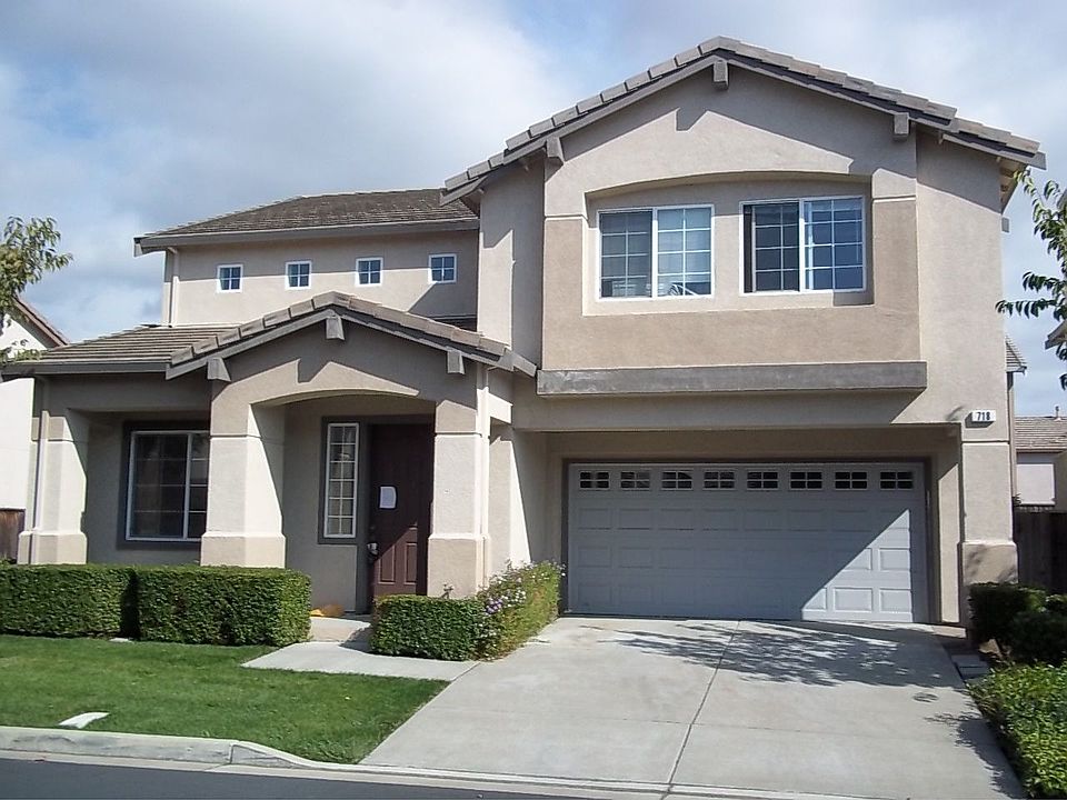 1st image of 718 Matoza Ln