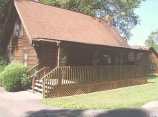 2914 Peregrine Way #CABIN47, Pigeon Forge, TN 37863