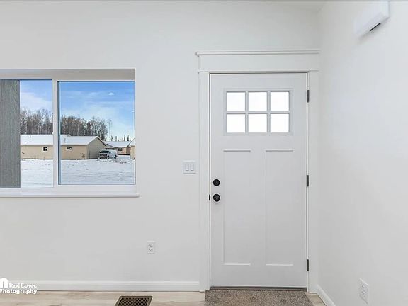 5th image of 6760 W Queen Anne Ave #1