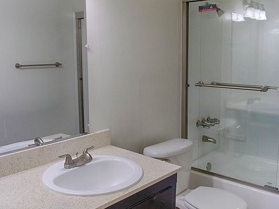 5th image of 3940 Oregon St APT 04