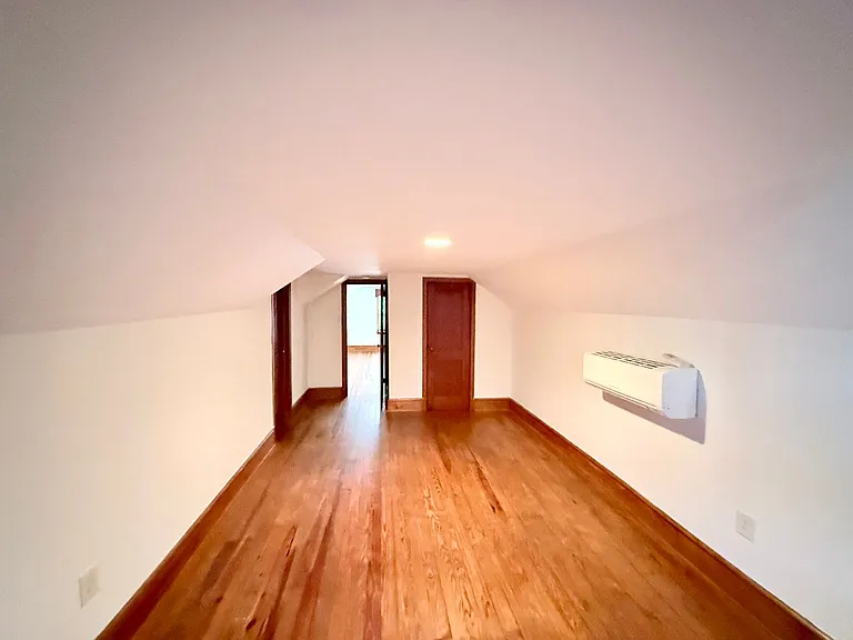 555 King Ave — Photo 25