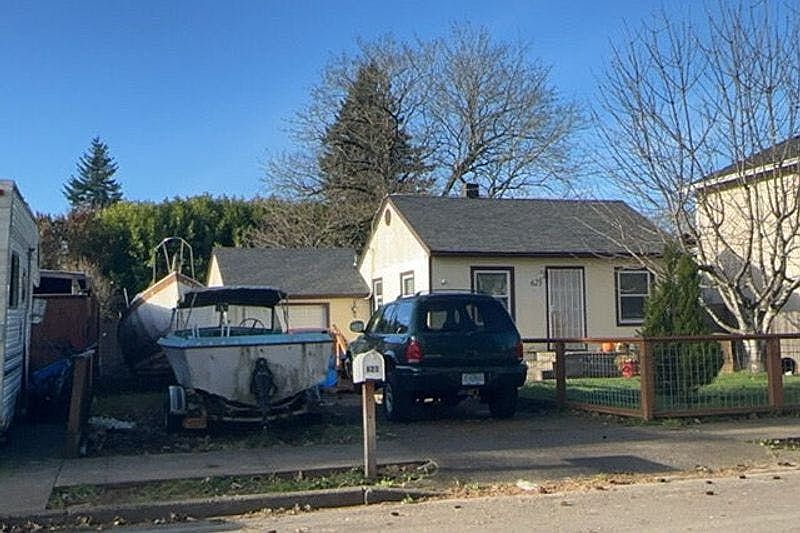 1st image of 623 SE 146th Ave