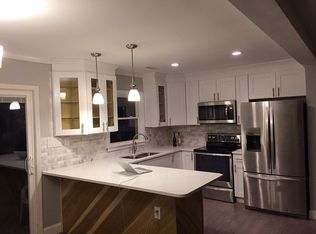 2226 Arnold Dr, Charlotte, NC 28205