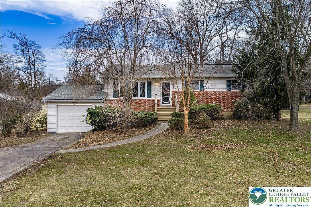 6527 Walnut Ln, Coopersburg, PA 18036 | Zillow
