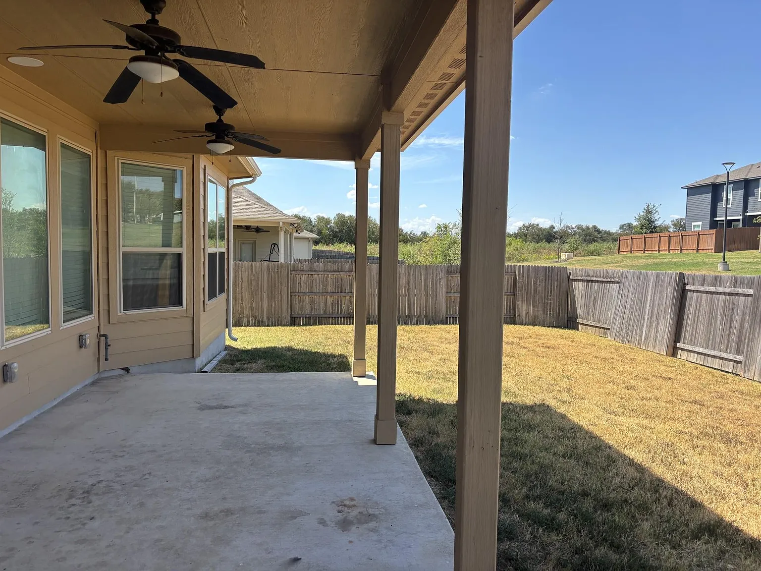 5 bed, 4.0 bath, 3148 sqft, $3,200 — Photo 4