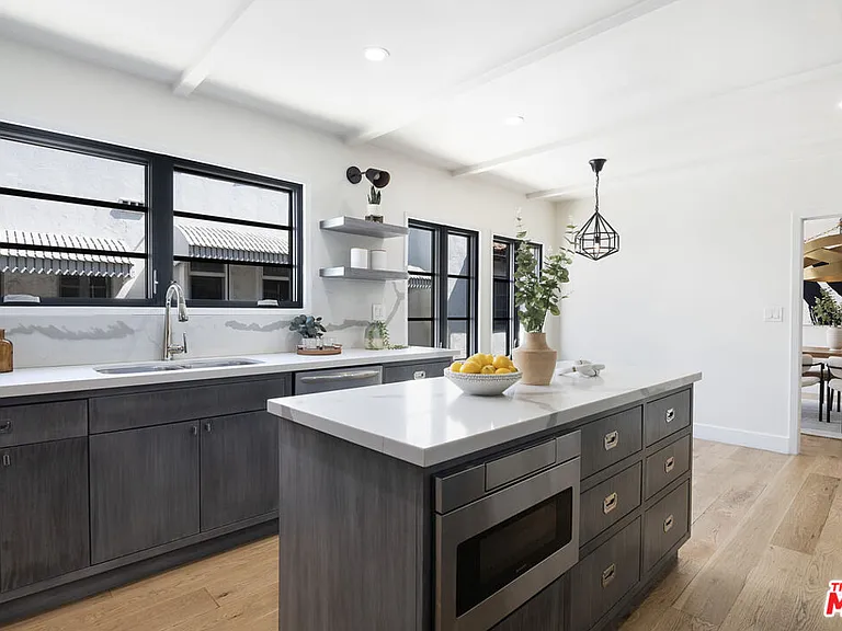 311 N Mansfield Ave #U — Photo 33