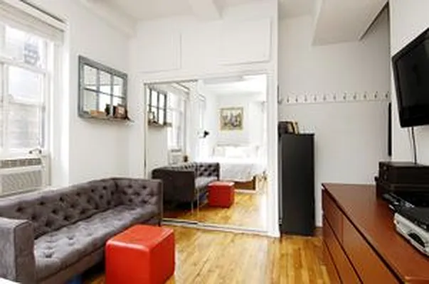 Rented by Douglas Elliman | media 21