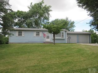 835 Harrison St, Warsaw, IL 62379