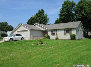 279 Doewood Ln, Rochester, NY 14606