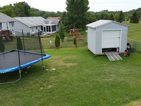 4th image of 420 Lenox Cir